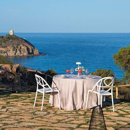 Baia Di Chia Resort Sardinia, Curio Collection By Hilton Exterior foto
