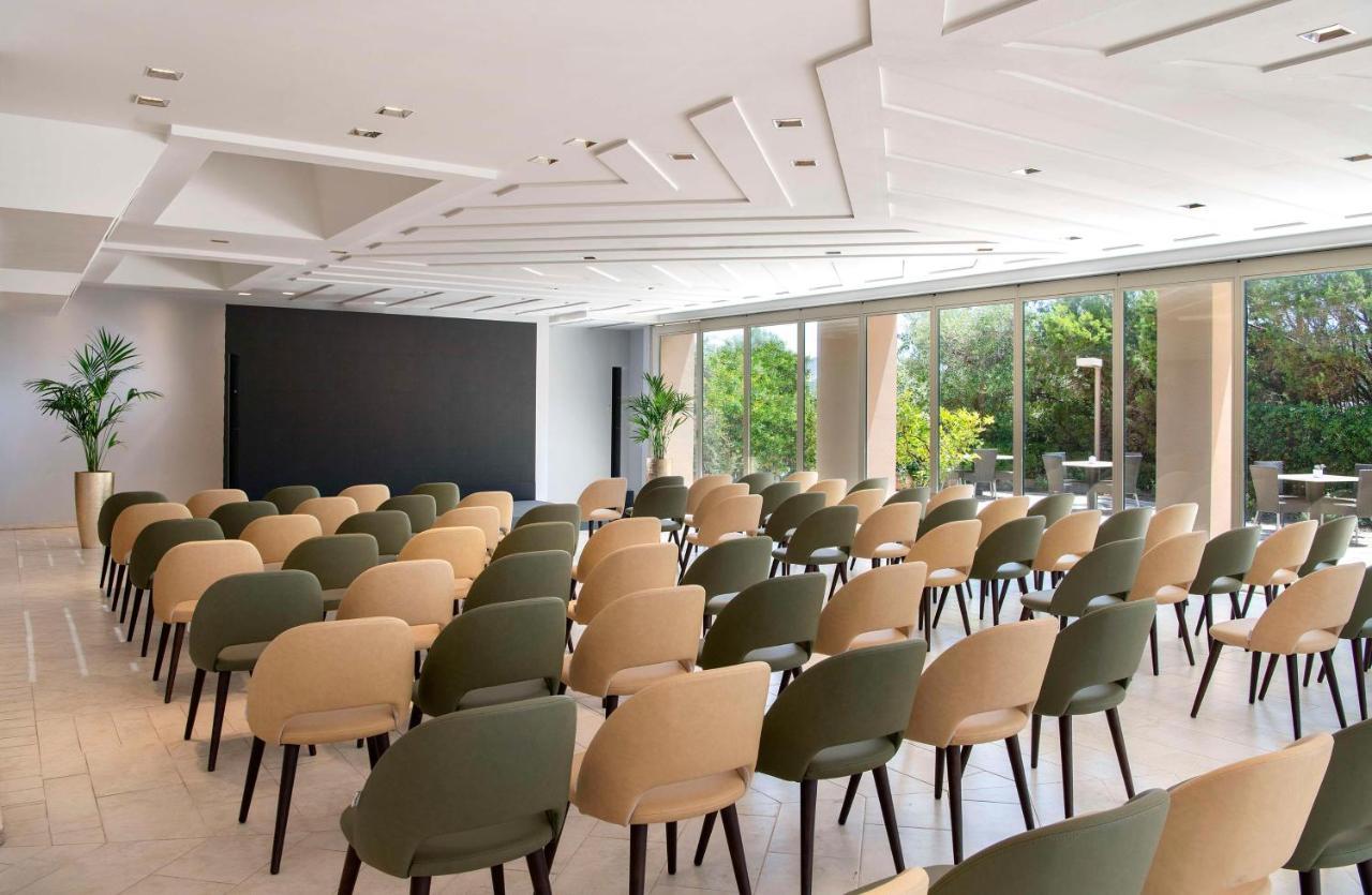 Baia Di Chia Resort Sardinia, Curio Collection By Hilton Exterior foto