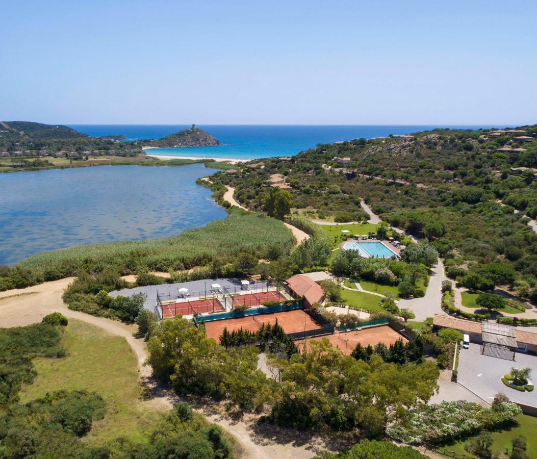 Baia Di Chia Resort Sardinia, Curio Collection By Hilton Exterior foto