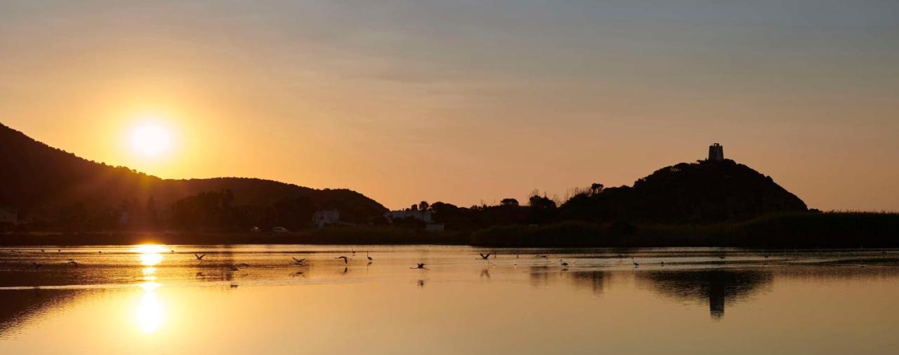 Baia Di Chia Resort Sardinia, Curio Collection By Hilton Exterior foto
